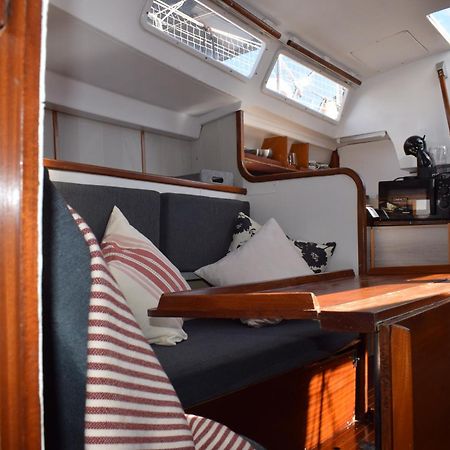 Velero En Puerto De Valencia - E&M Boats Hotell Eksteriør bilde