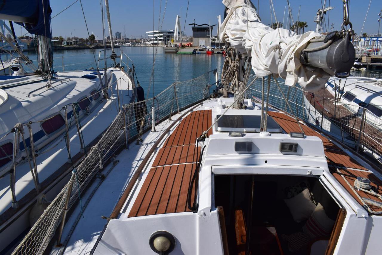 Velero En Puerto De Valencia - E&M Boats Hotell Eksteriør bilde