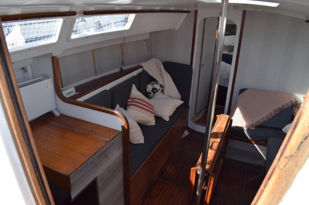 Velero En Puerto De Valencia - E&M Boats Hotell Eksteriør bilde